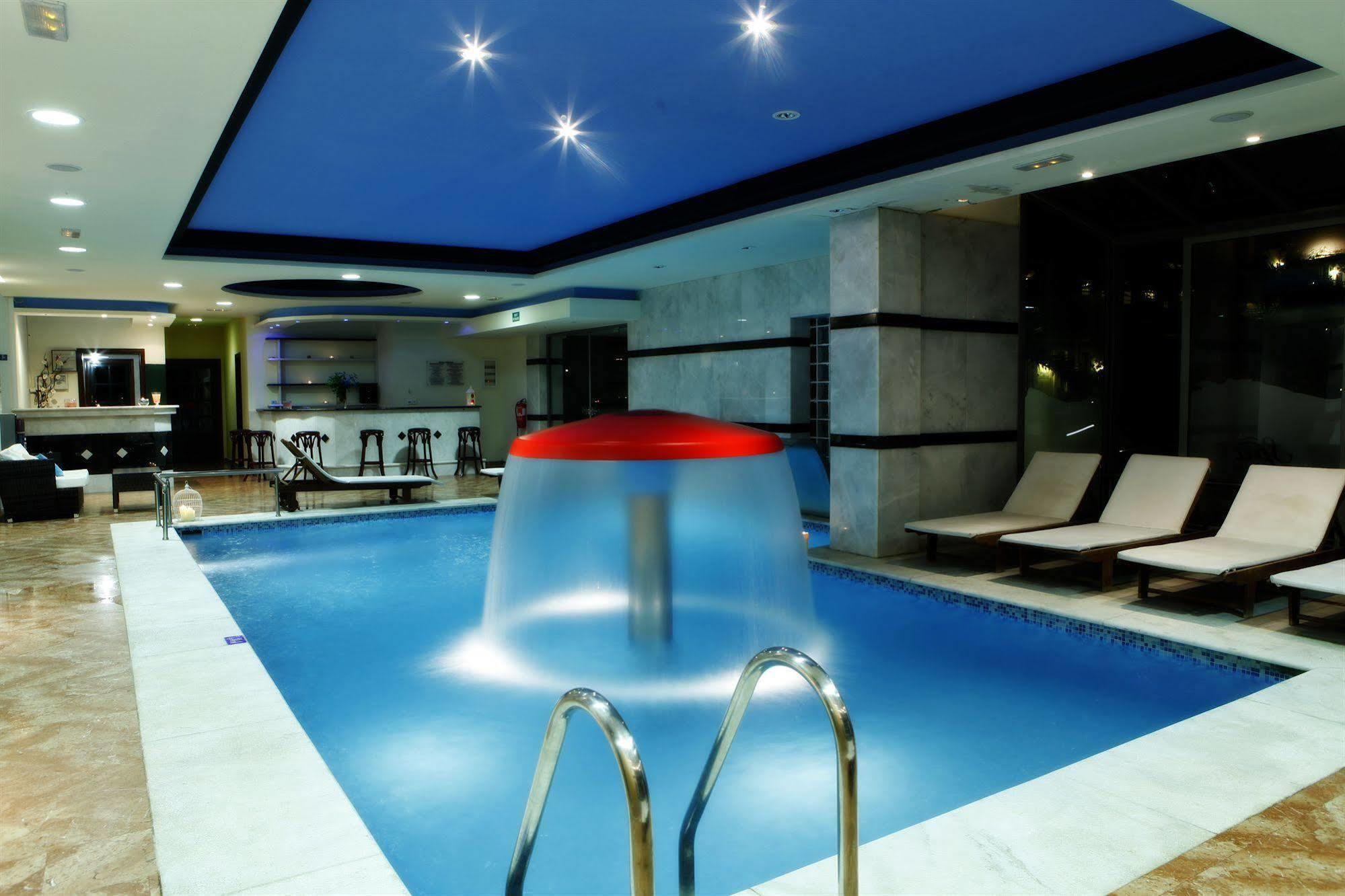 Metropol Sea Golden Bay Hotel Georgioupoli Exterior foto